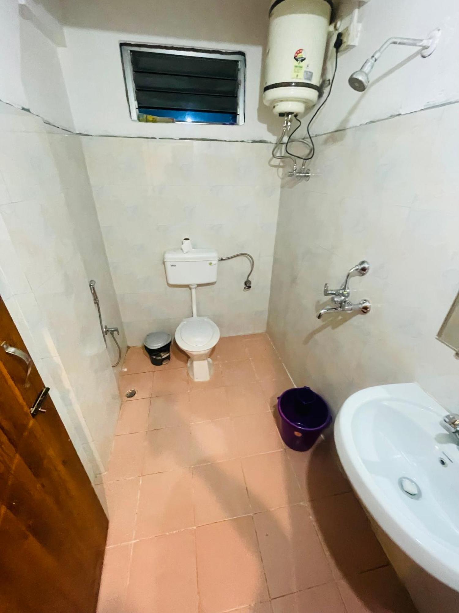 אגרה Hotel Palm Street Near Taj מראה חיצוני תמונה